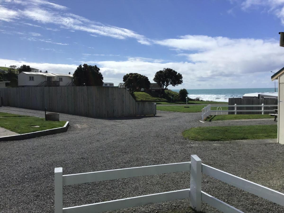 Castlepoint Holiday Park & Motels Экстерьер фото